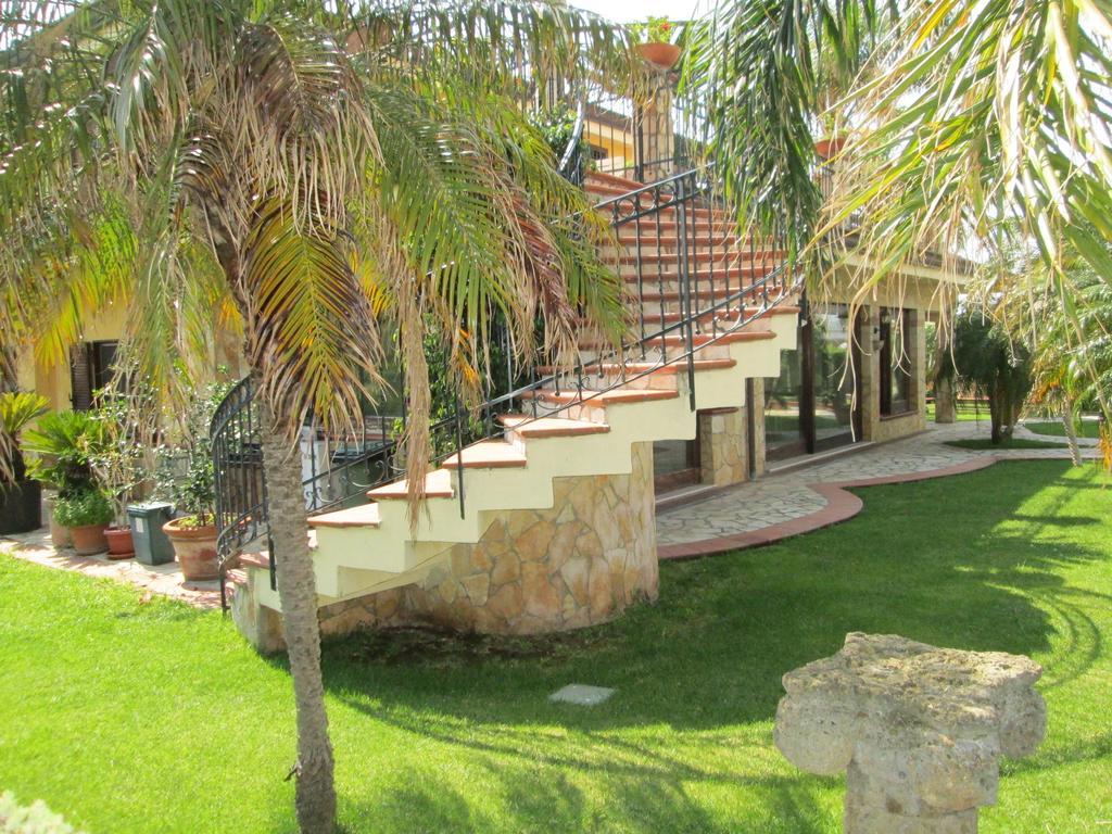 Complesso Turistico Ricettivo L'Oasi Del Golfo Di Salerno Apartment Батипалия Екстериор снимка