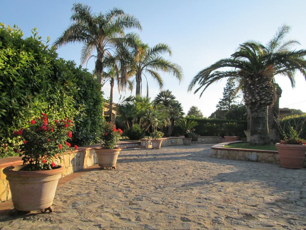 Complesso Turistico Ricettivo L'Oasi Del Golfo Di Salerno Apartment Батипалия Екстериор снимка
