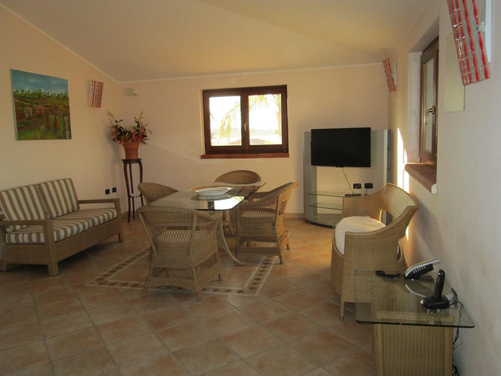 Complesso Turistico Ricettivo L'Oasi Del Golfo Di Salerno Apartment Батипалия Екстериор снимка