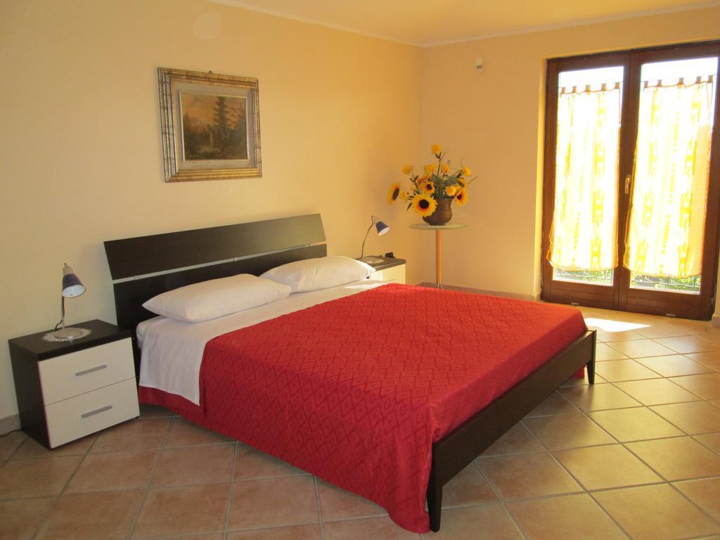 Complesso Turistico Ricettivo L'Oasi Del Golfo Di Salerno Apartment Батипалия Екстериор снимка