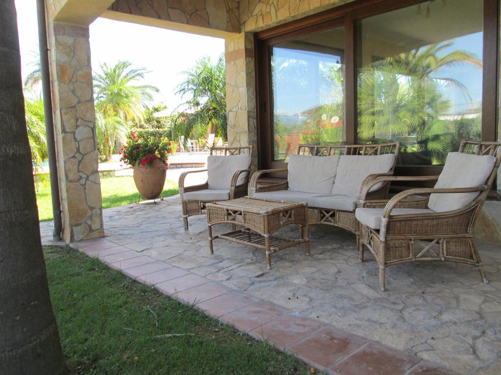 Complesso Turistico Ricettivo L'Oasi Del Golfo Di Salerno Apartment Батипалия Екстериор снимка