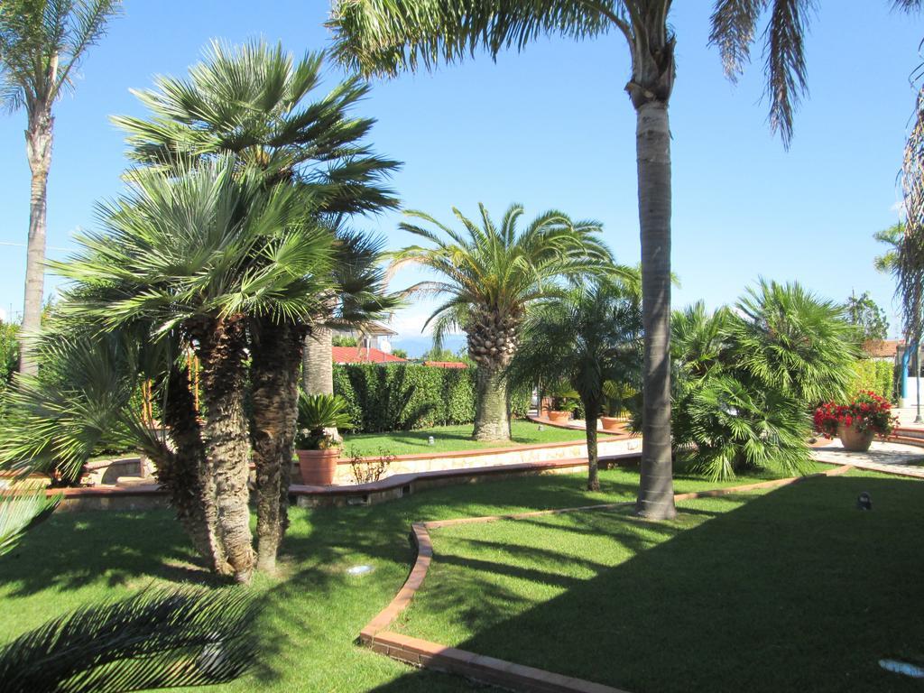 Complesso Turistico Ricettivo L'Oasi Del Golfo Di Salerno Apartment Батипалия Екстериор снимка