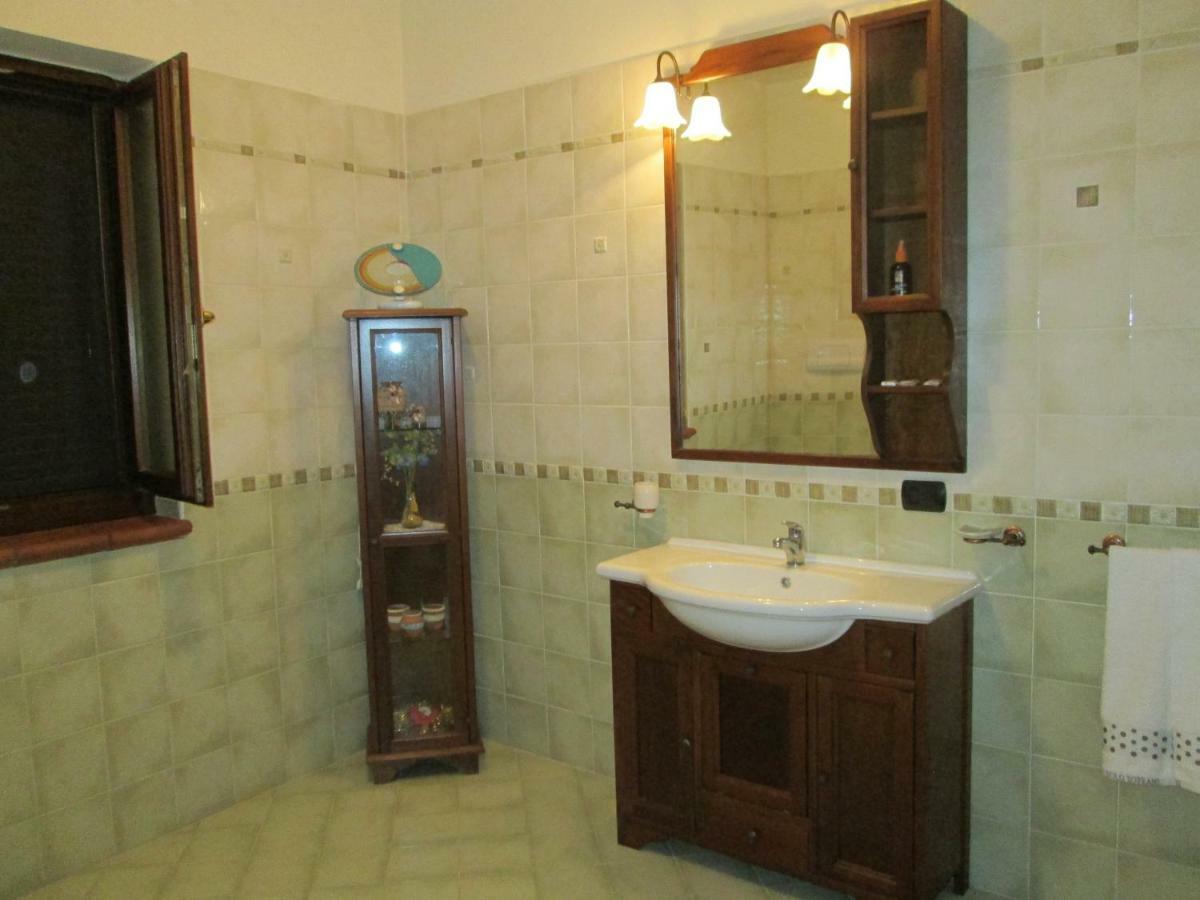 Complesso Turistico Ricettivo L'Oasi Del Golfo Di Salerno Apartment Батипалия Стая снимка