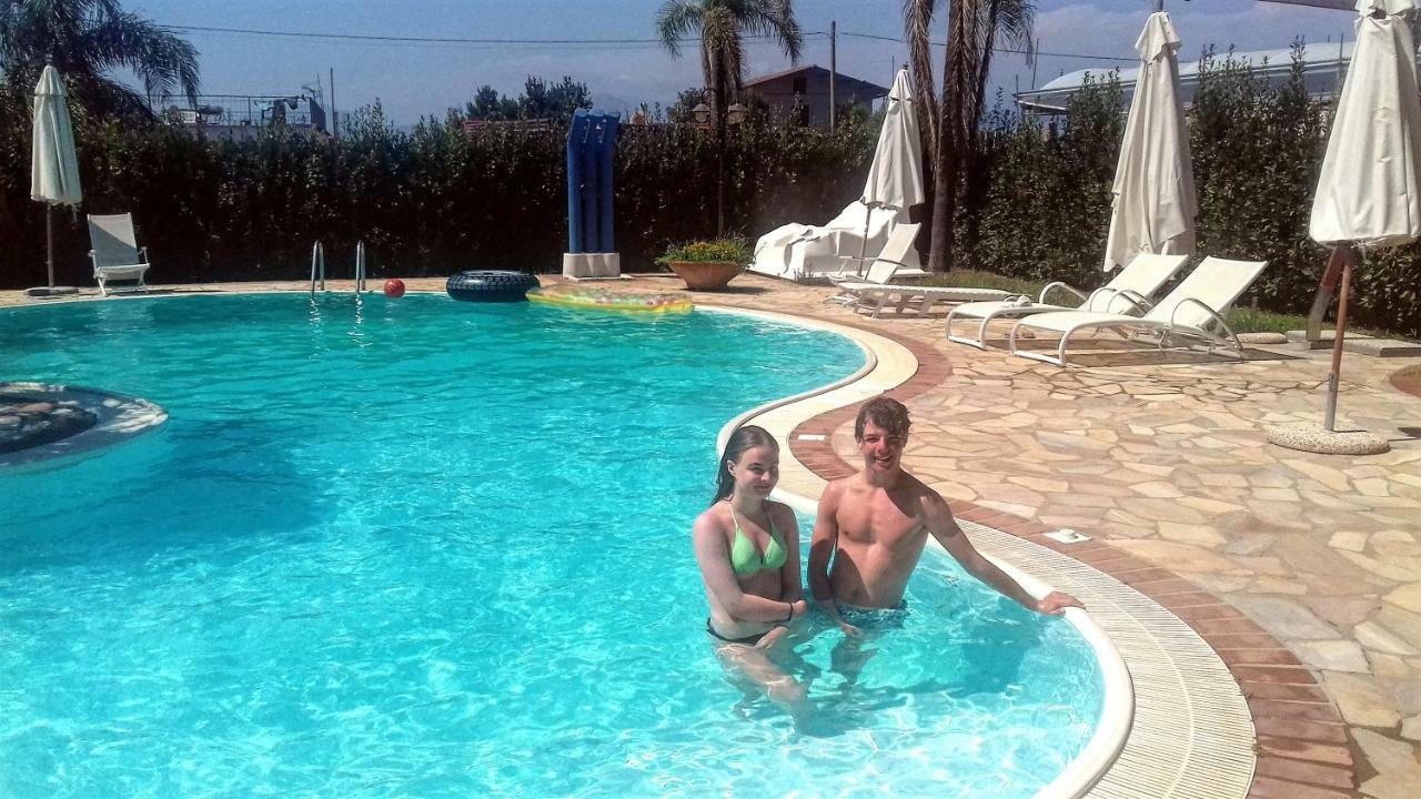 Complesso Turistico Ricettivo L'Oasi Del Golfo Di Salerno Apartment Батипалия Екстериор снимка